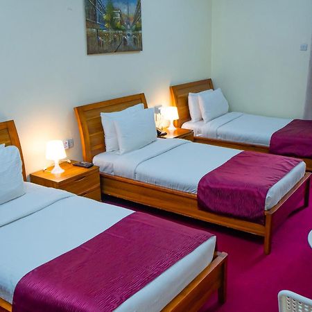 דובאי Al Karnak Hotel מראה חיצוני תמונה