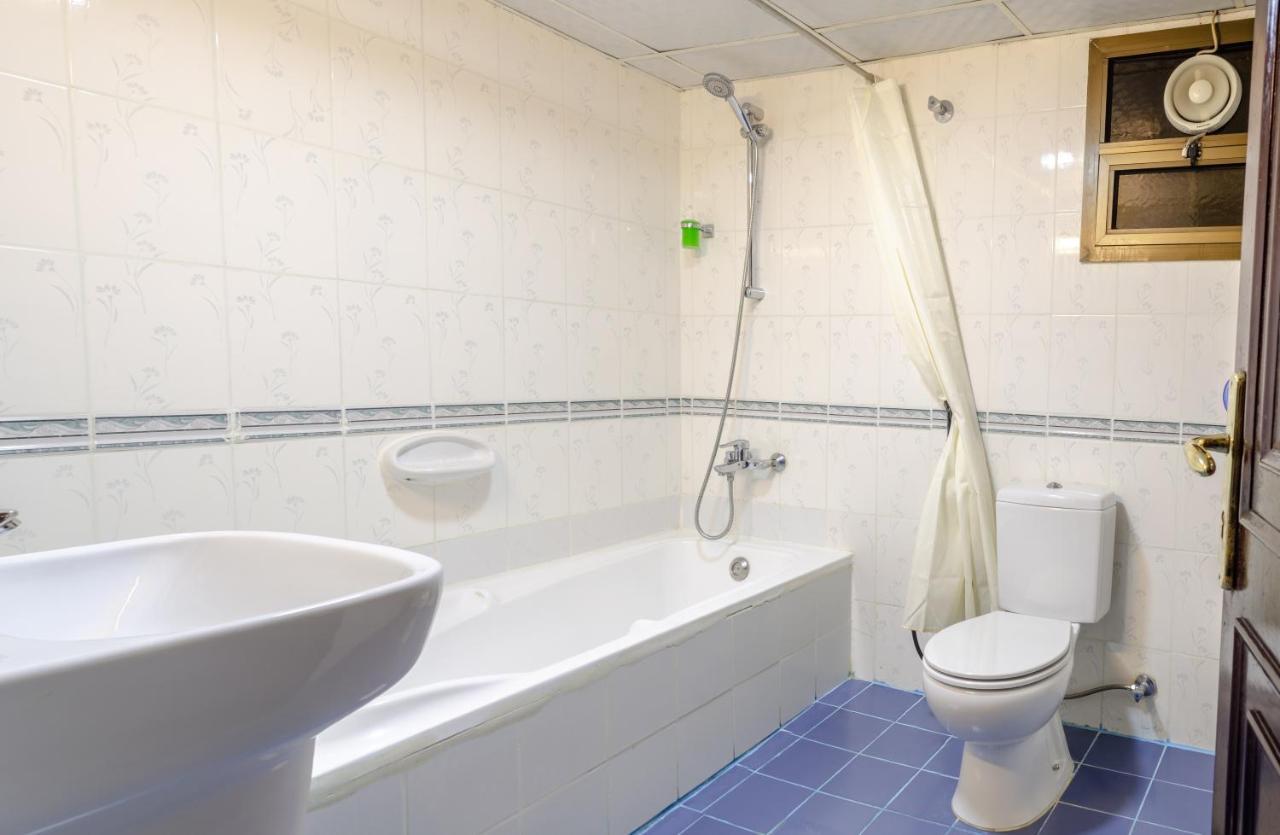 דובאי Al Karnak Hotel מראה חיצוני תמונה