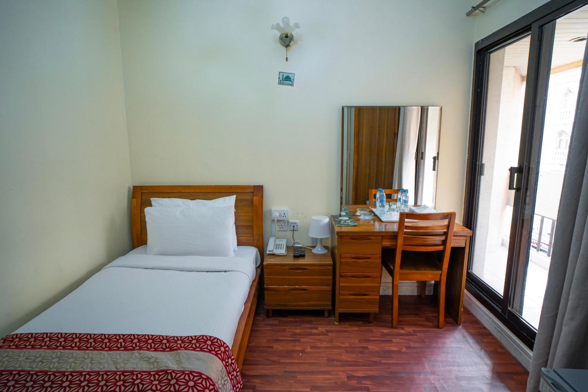 דובאי Al Karnak Hotel מראה חיצוני תמונה