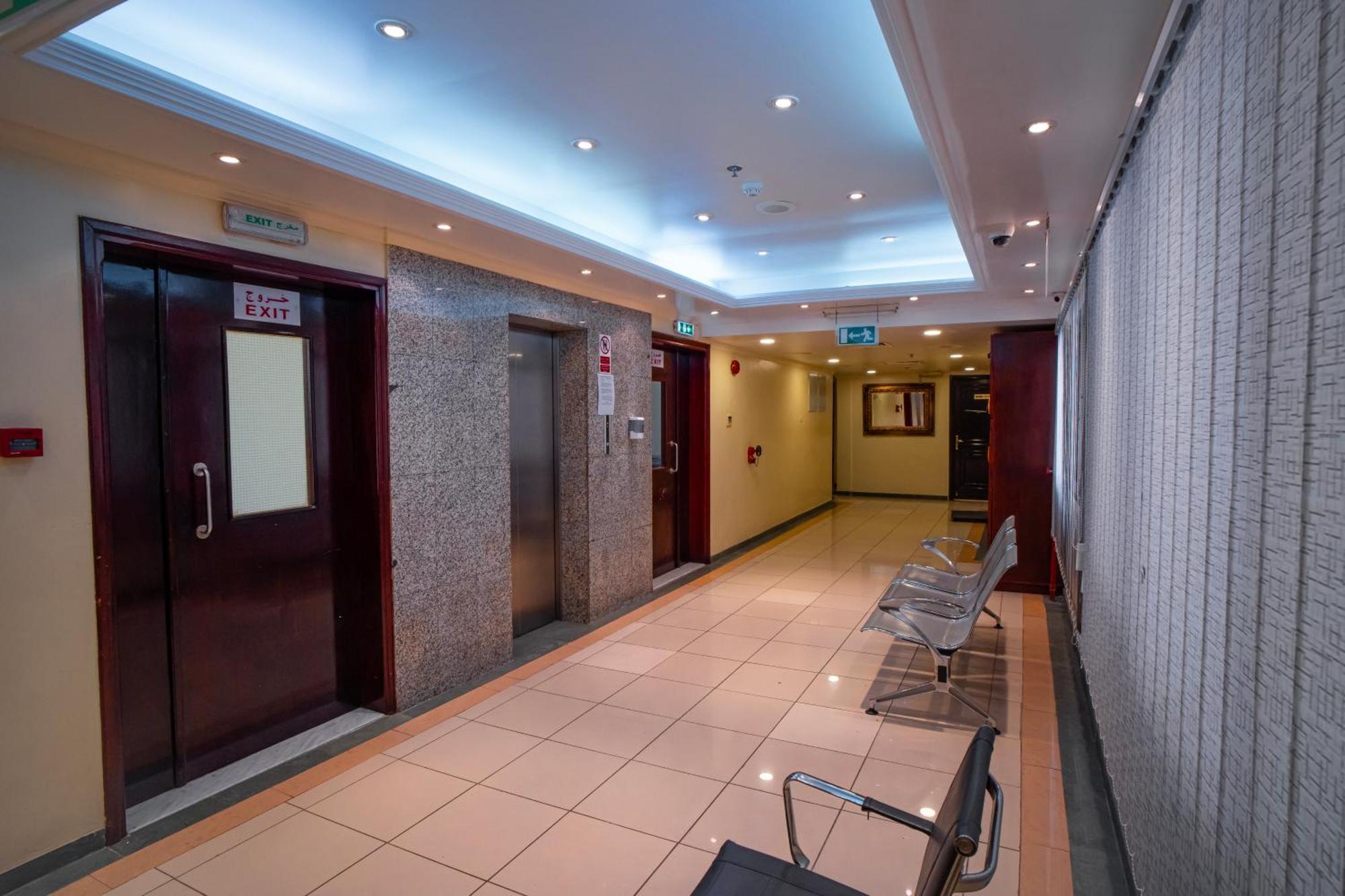 דובאי Al Karnak Hotel מראה חיצוני תמונה
