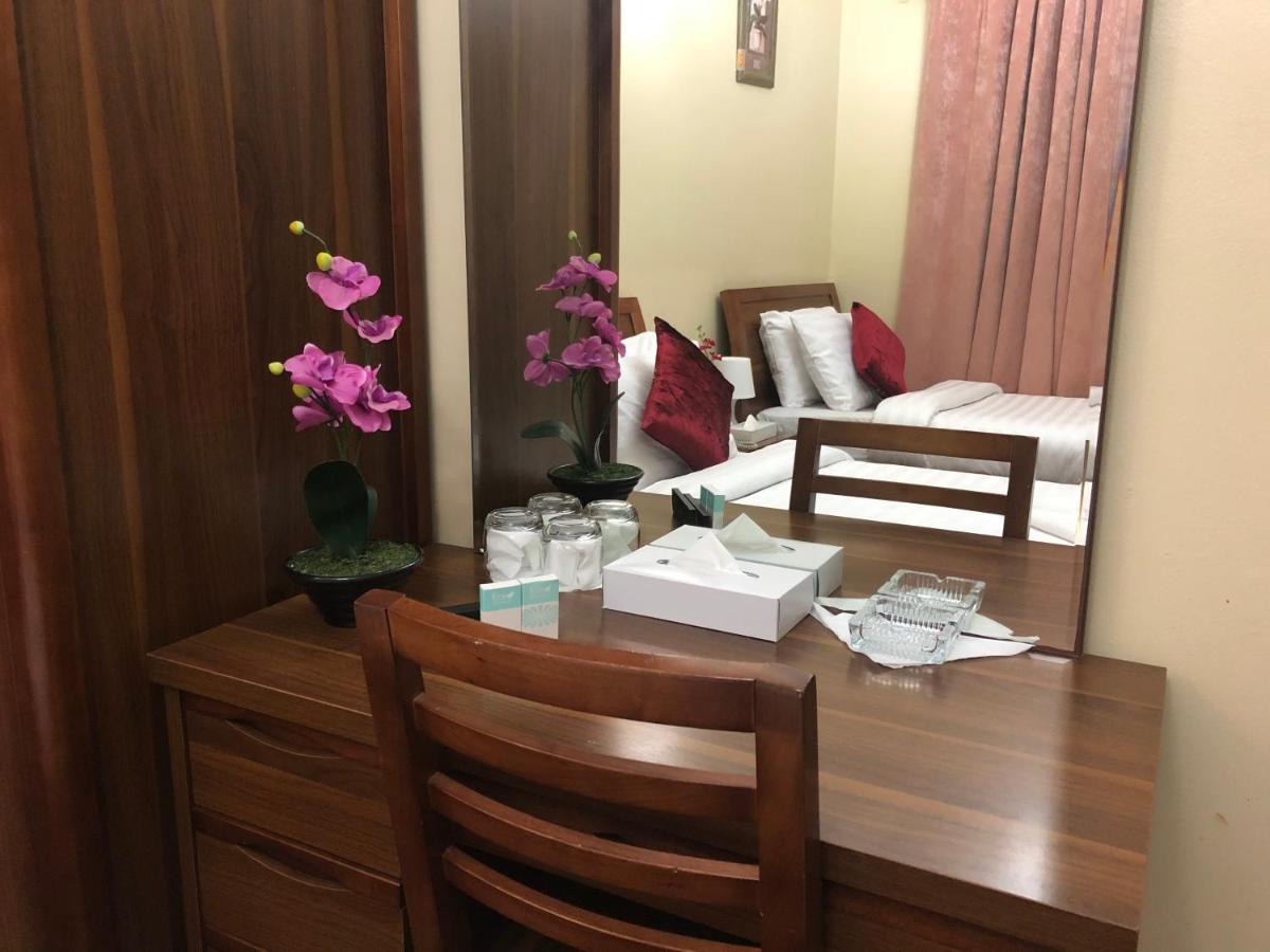 דובאי Al Karnak Hotel מראה חיצוני תמונה